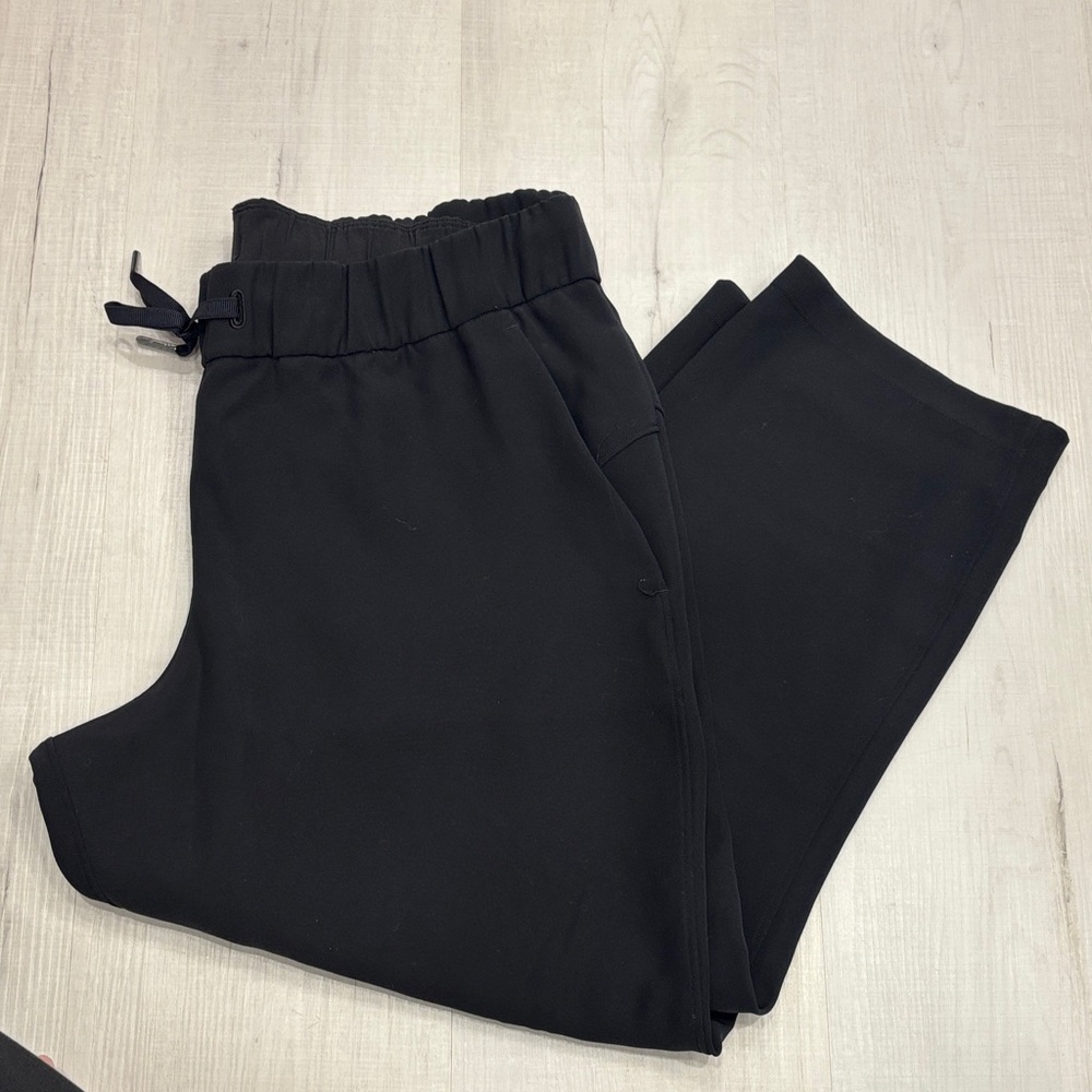 Lululemon cropped pants size 10